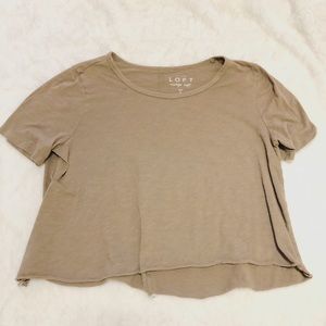 ANN TAYLOR LOFT cropped olive t shirt